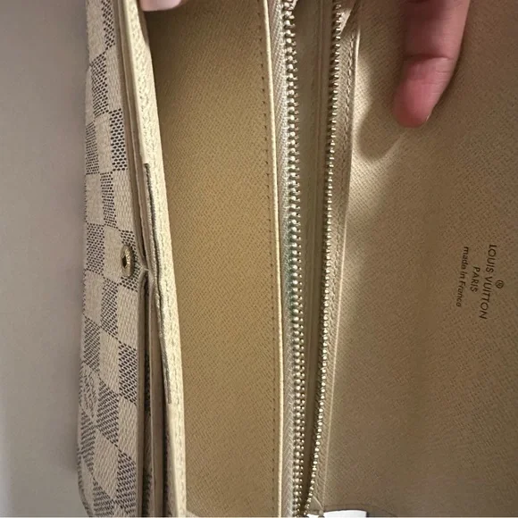 Louis Vuitton Azure Wallet - Picture 3 of 10